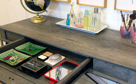 3 reasons you need a bedroom vanity